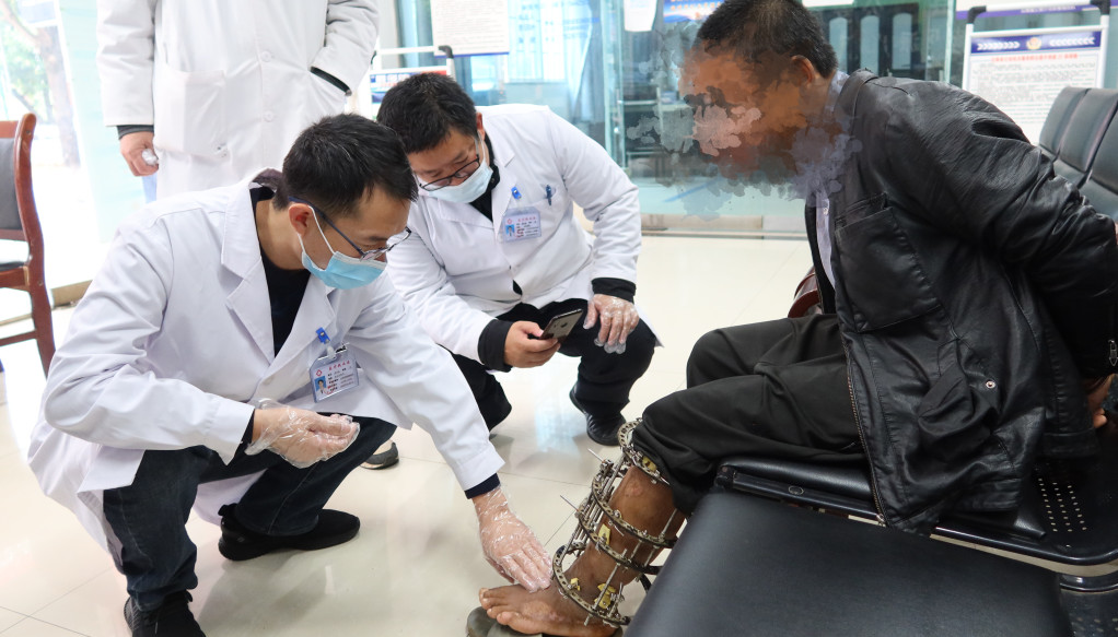 【医讯】彰显医院特色，百里救助见真情